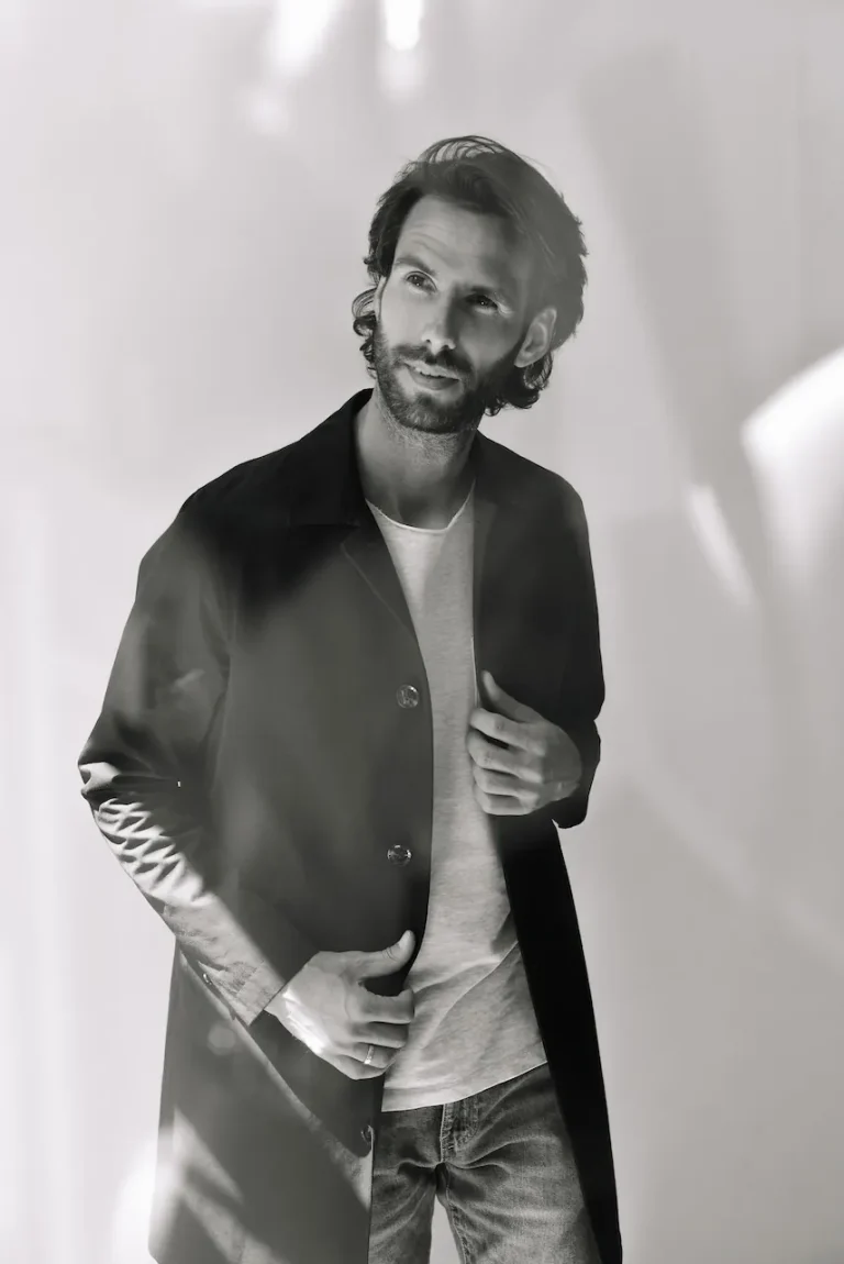 Bas
