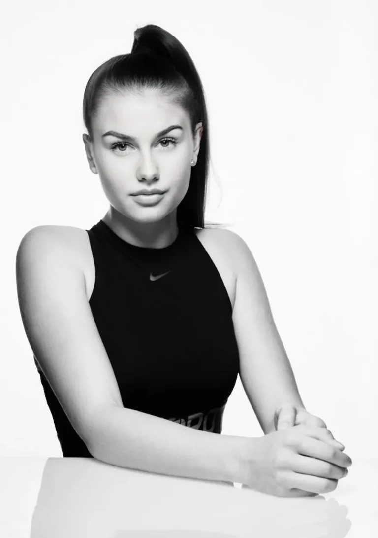 Lena_Le