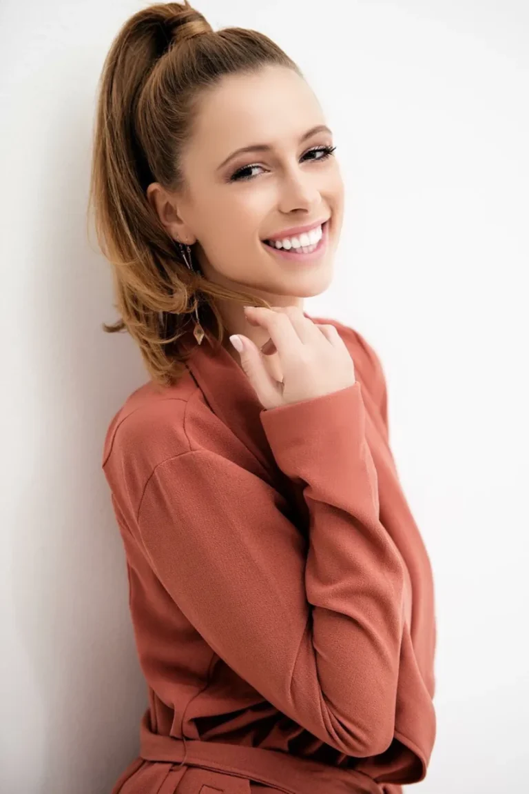 Nadja_C