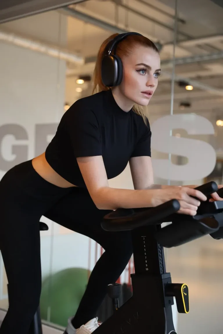 Ann Kathrin R