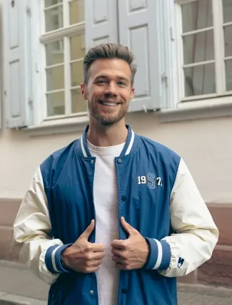 Daniel Kam.
